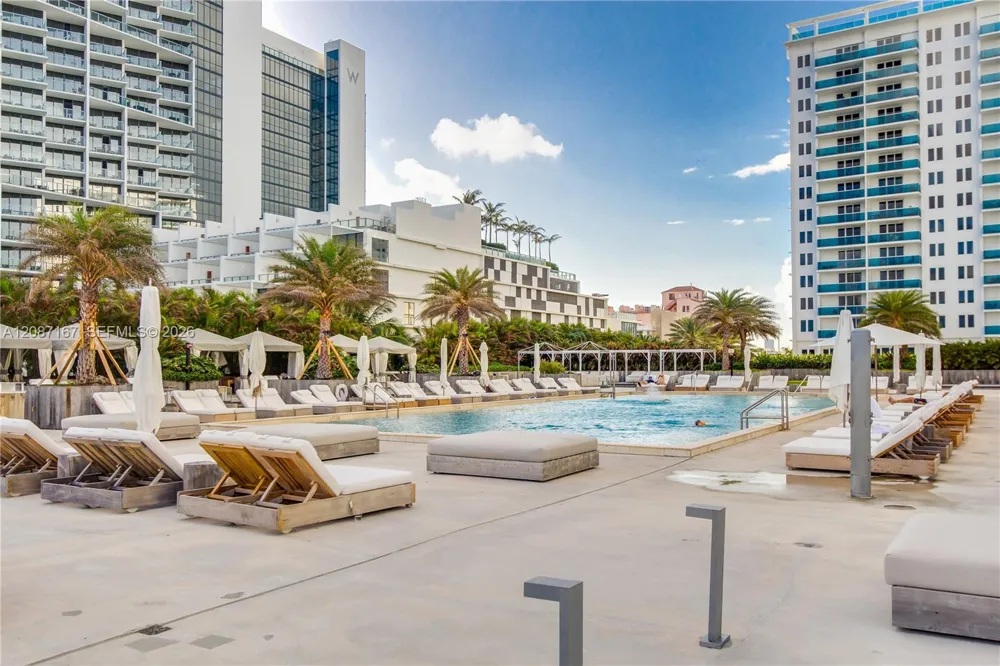 2301 COLLINS AV #1026 Miami Beach, FL 33139