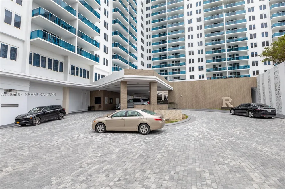 2301 COLLINS AV #1026 Miami Beach, FL 33139