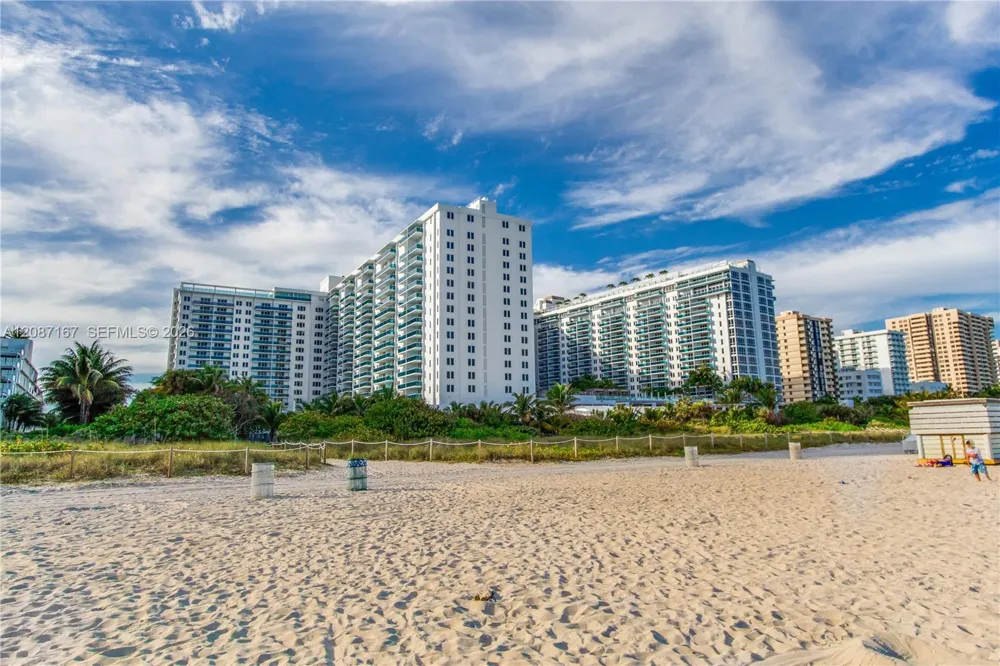 2301 COLLINS AV #1026 Miami Beach, FL 33139