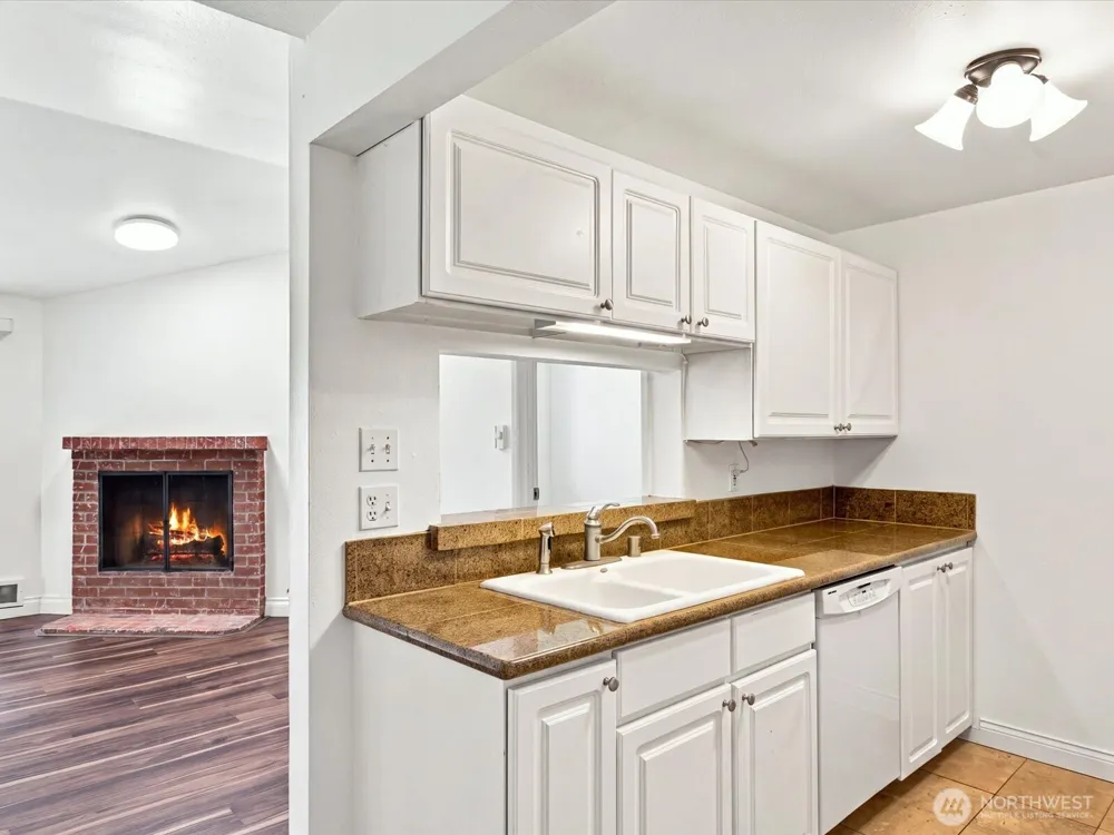 14200 NE 171st Street #C206 Woodinville, WA 98072