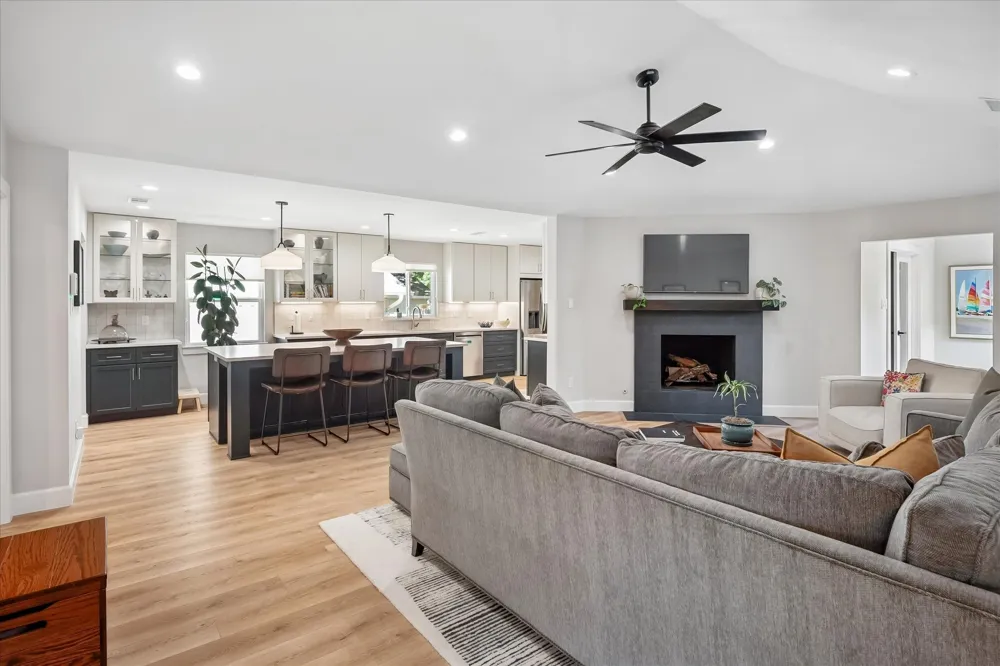 9553 Estate Lane Dallas, TX 75238