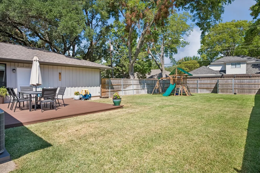 9553 Estate Lane Dallas, TX 75238