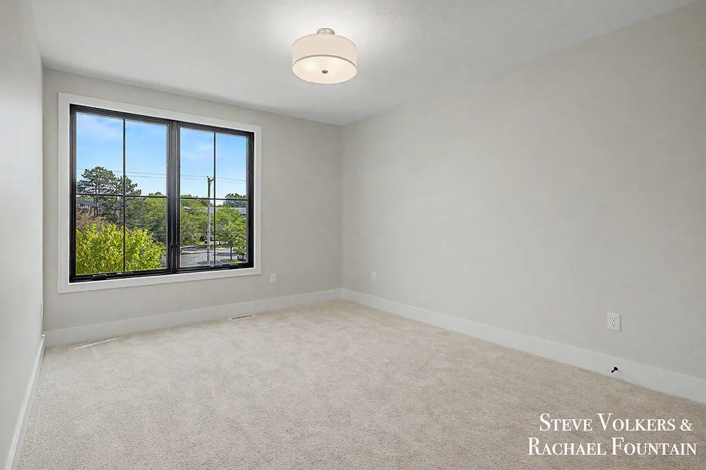 984 Glenwood Court SE Grand Rapids, MI 49546
