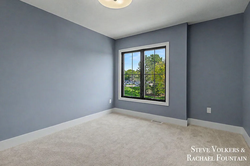 984 Glenwood Court SE Grand Rapids, MI 49546