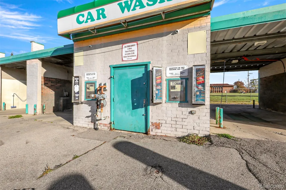 3422 Flushing Road Flint City, MI 48504