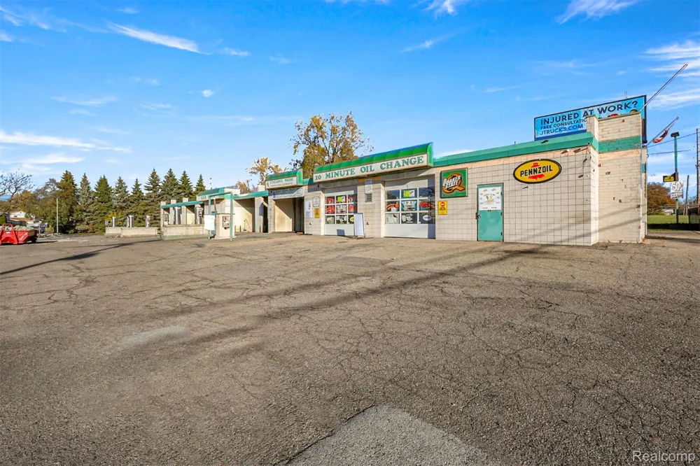 3422 Flushing Road Flint City, MI 48504