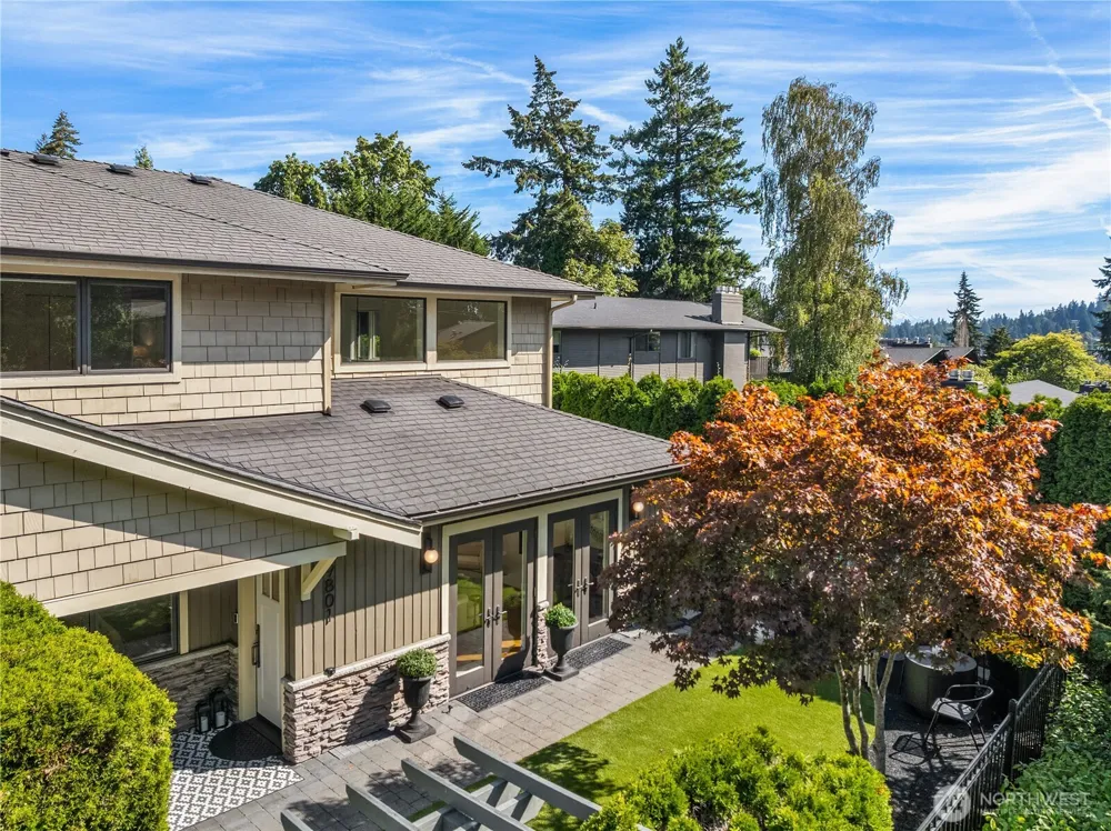 9801 NE 4th Street #D Bellevue, WA 98004