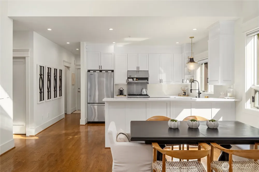9801 NE 4th Street #D Bellevue, WA 98004