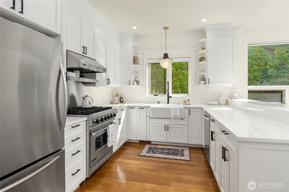 9801 NE 4th Street #D Bellevue, WA 98004