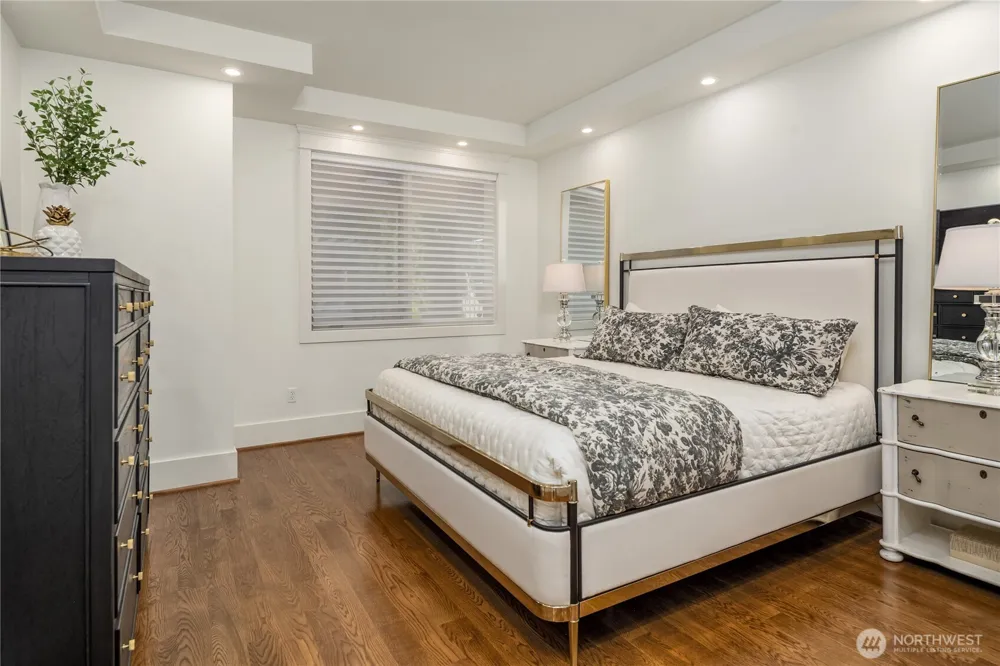 9801 NE 4th Street #D Bellevue, WA 98004