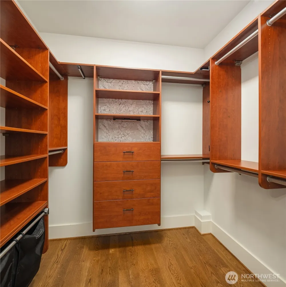 9801 NE 4th Street #D Bellevue, WA 98004