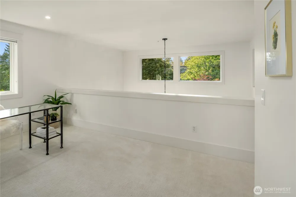 9801 NE 4th Street #D Bellevue, WA 98004