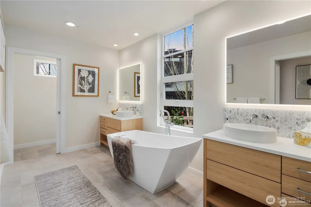 1309 Market Street Kirkland, WA 98033