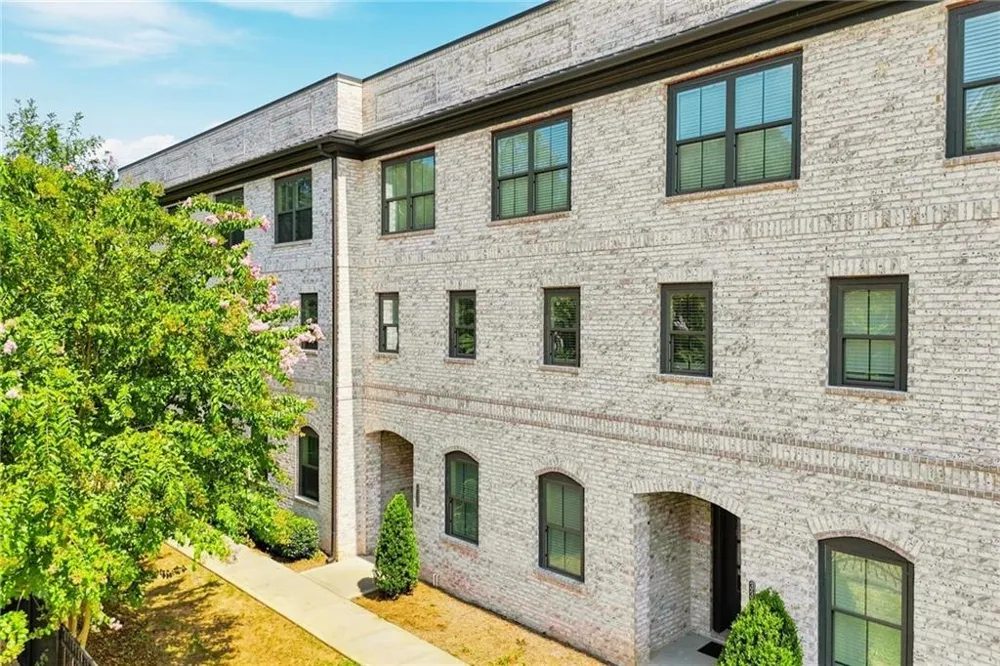 3340 Swallowtail Terrace Duluth, GA 30096