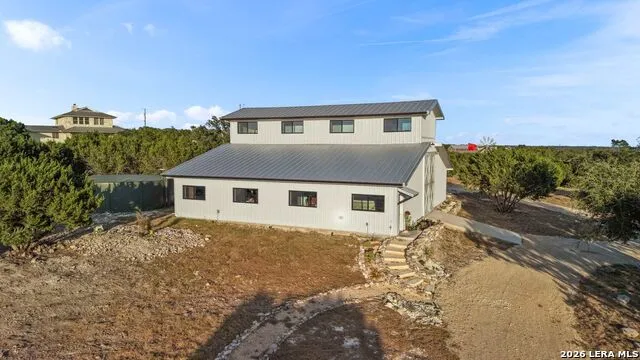 103 Bluffview Cir Kerrville, TX 78028