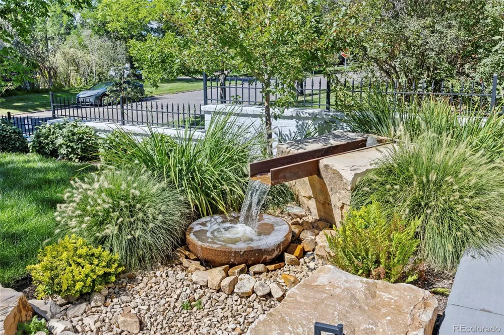 250 Ash Street Denver, CO 80220