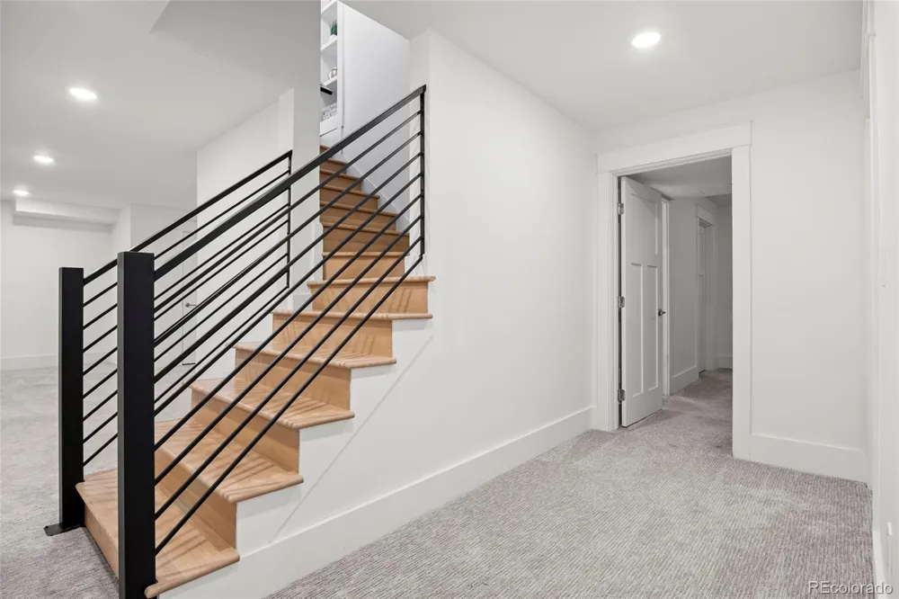 250 Ash Street Denver, CO 80220