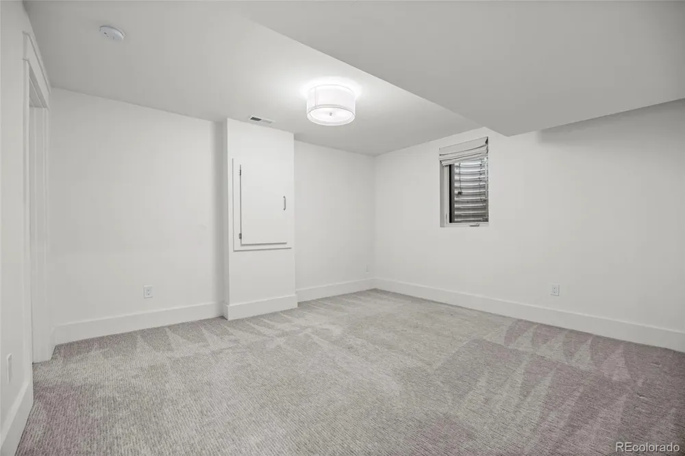 250 Ash Street Denver, CO 80220