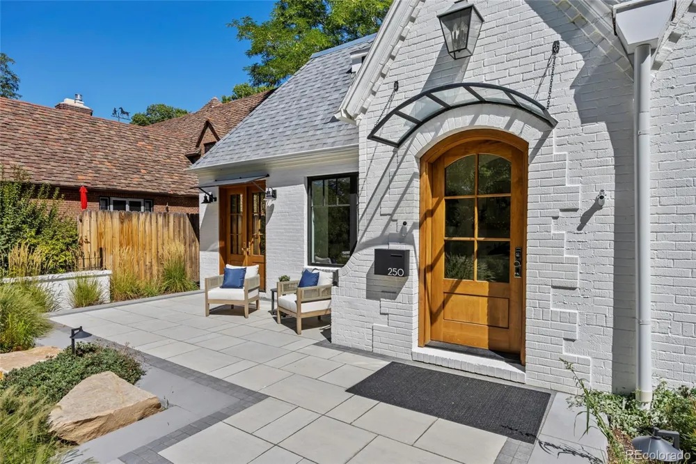 250 Ash Street Denver, CO 80220