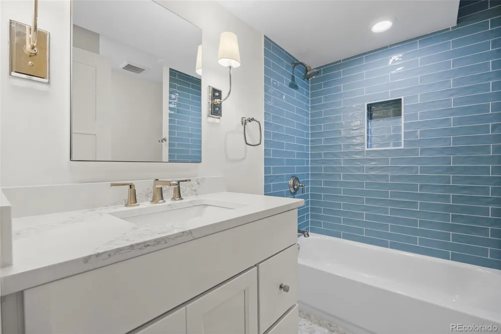 250 Ash Street Denver, CO 80220