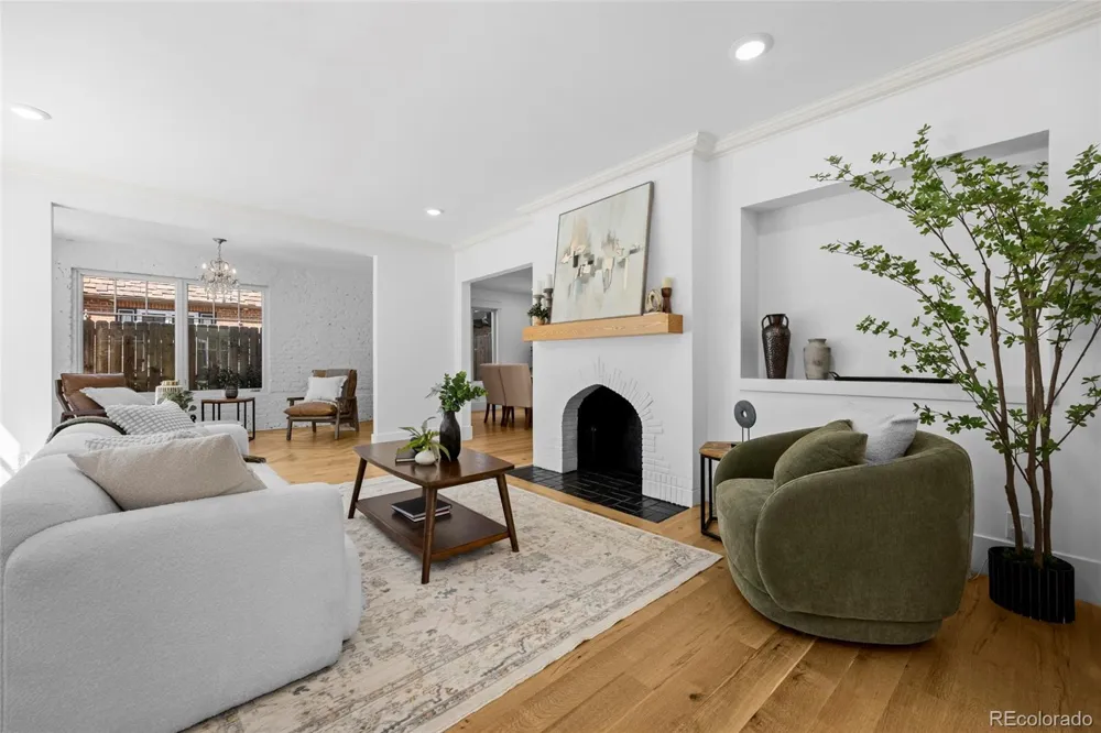 250 Ash Street Denver, CO 80220