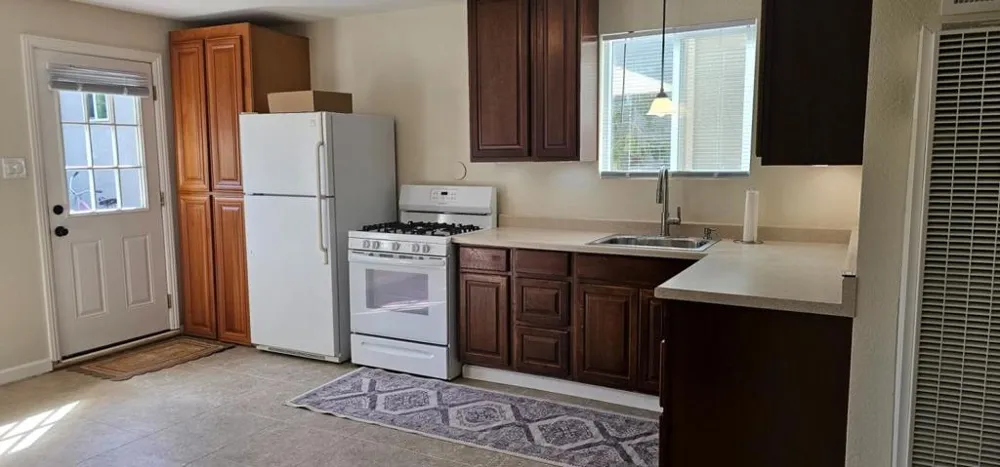 711 5th Street #E Gilroy, CA 95020