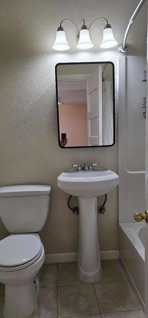 711 5th Street #E Gilroy, CA 95020