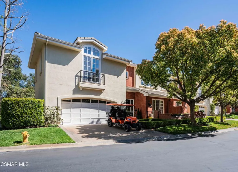 2306 Heatherbank Court Thousand Oaks, CA 91361
