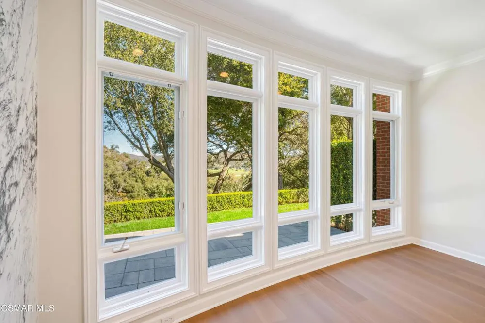 2306 Heatherbank Court Thousand Oaks, CA 91361