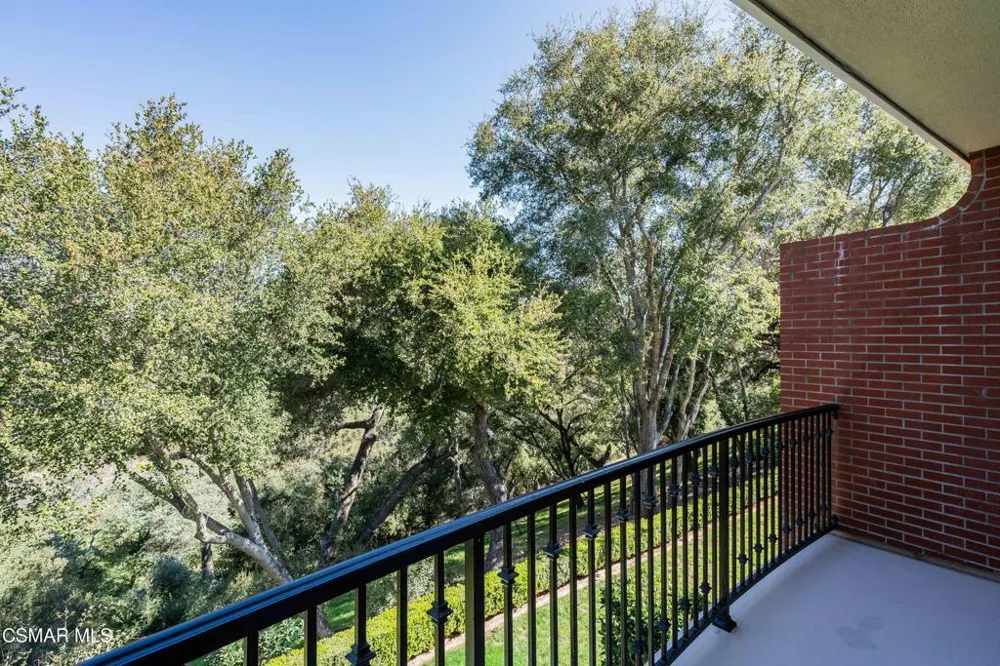 2306 Heatherbank Court Thousand Oaks, CA 91361