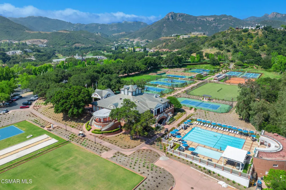 2306 Heatherbank Court Thousand Oaks, CA 91361
