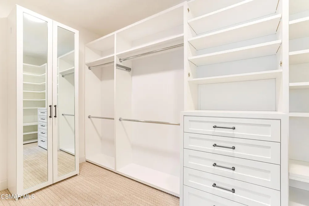 2306 Heatherbank Court Thousand Oaks, CA 91361