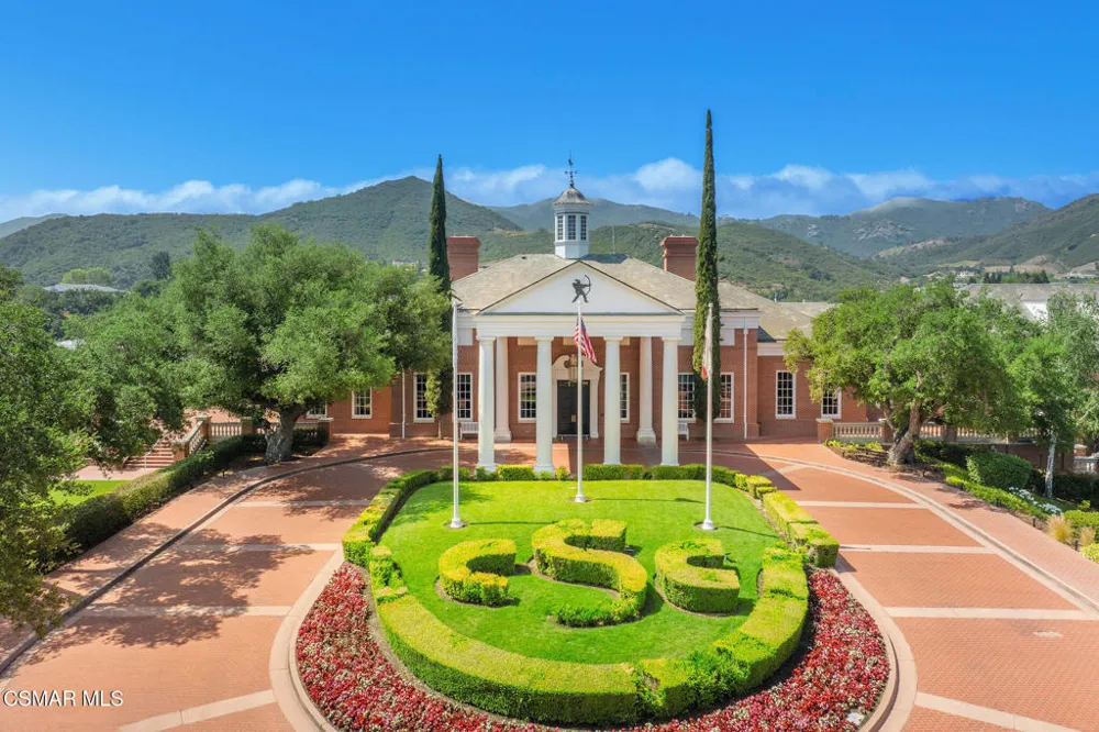 2306 Heatherbank Court Thousand Oaks, CA 91361