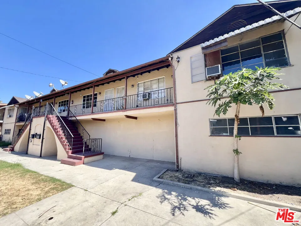 6328 Malabar Street #D Huntington Park, CA 90255