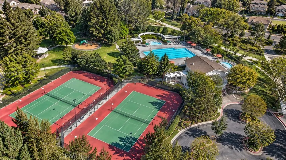 10 Glenoaks Aliso Viejo, CA 92656