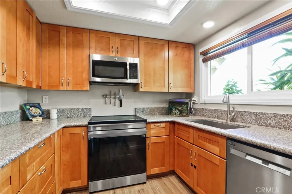 10 Glenoaks Aliso Viejo, CA 92656