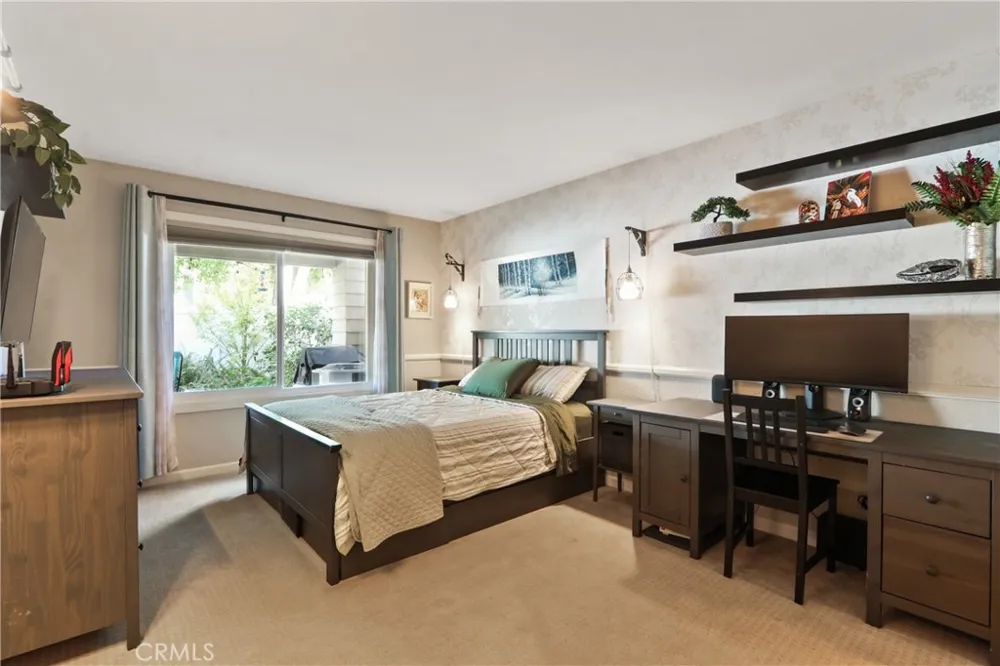 10 Glenoaks Aliso Viejo, CA 92656