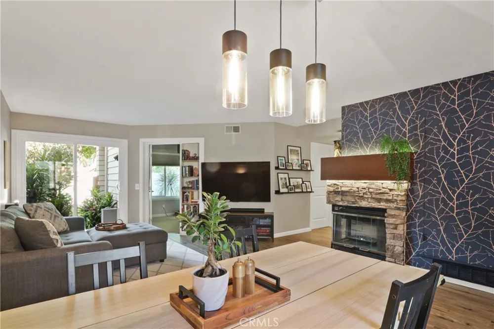 10 Glenoaks Aliso Viejo, CA 92656