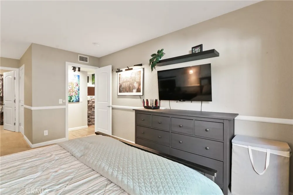 10 Glenoaks Aliso Viejo, CA 92656