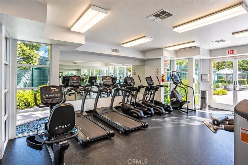 10 Glenoaks Aliso Viejo, CA 92656