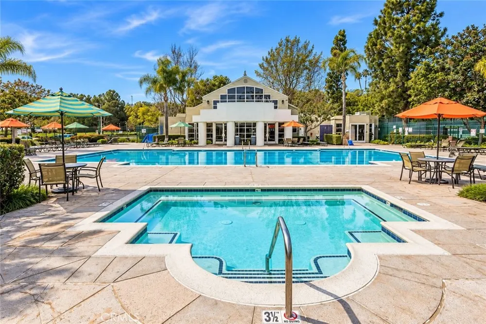 10 Glenoaks Aliso Viejo, CA 92656