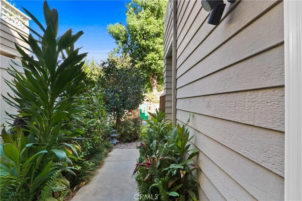10 Glenoaks Aliso Viejo, CA 92656