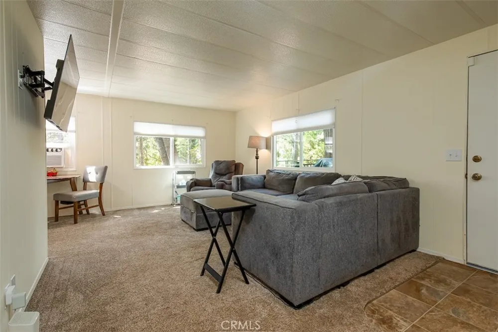 14212 Wycliff Magalia, CA 95954