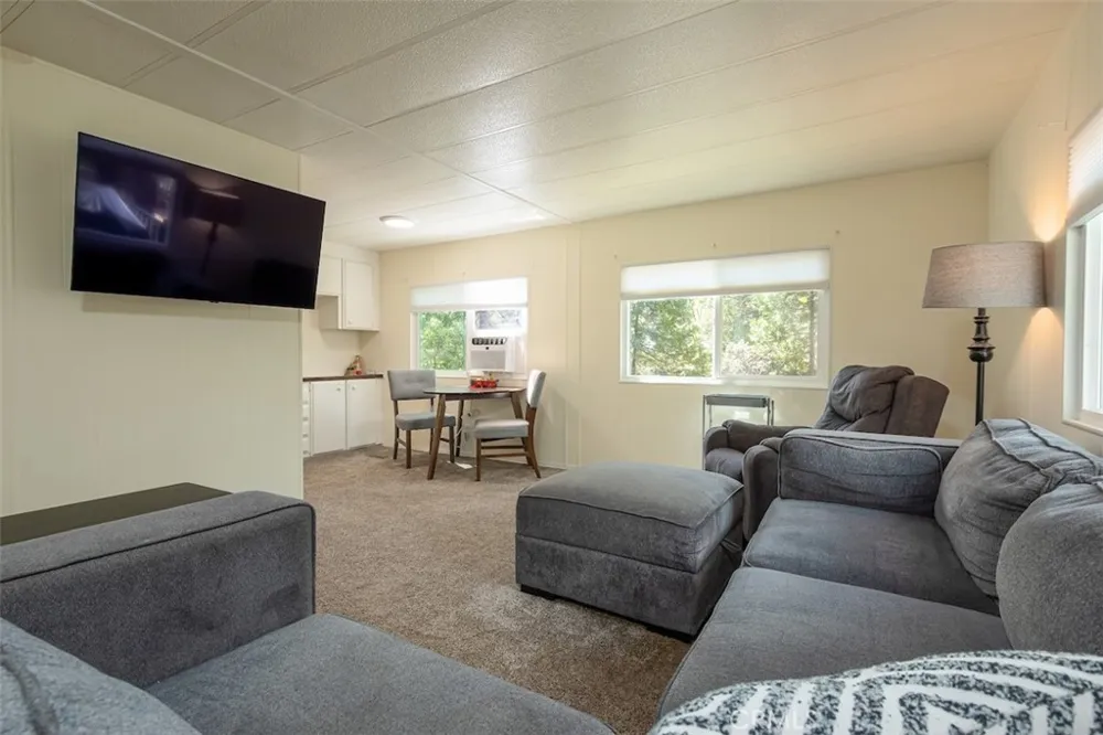 14212 Wycliff Magalia, CA 95954