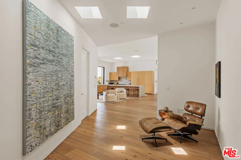 1205 Las Lomas Place Los Angeles, CA 90272