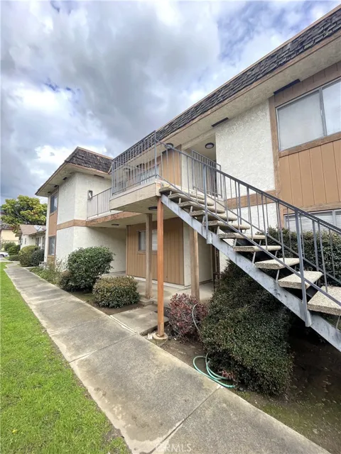 320 W Mountain View Avenue #D