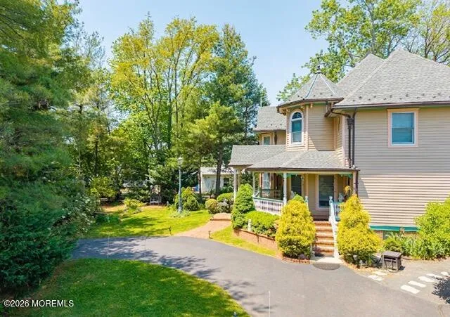 410 Thompson Avenue Middletown, NJ 07748