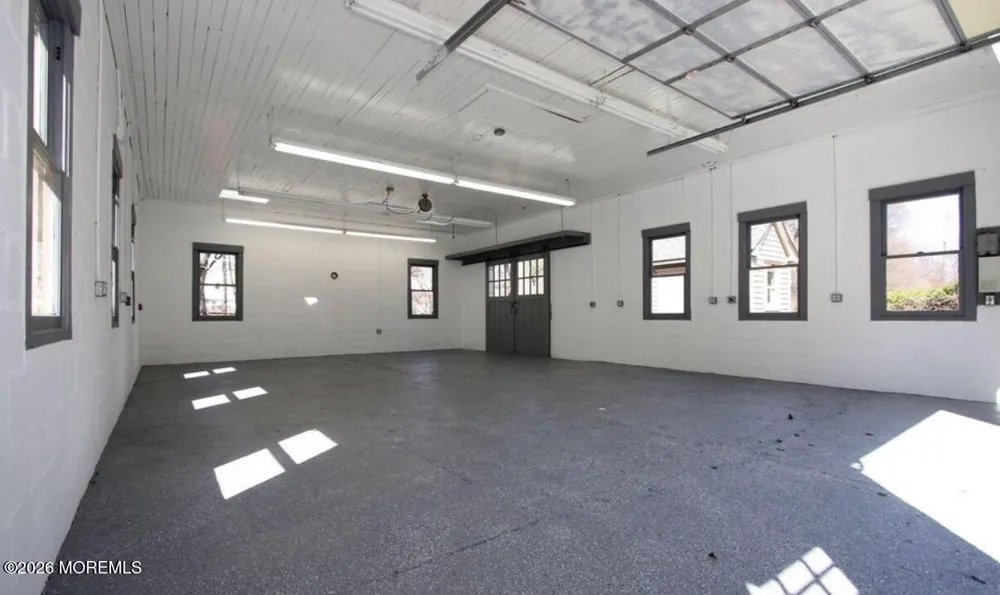 410 Thompson Avenue Middletown, NJ 07748