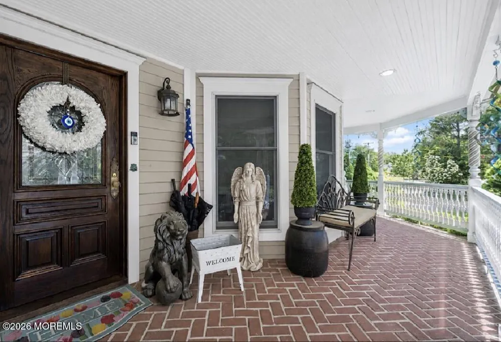410 Thompson Avenue Middletown, NJ 07748