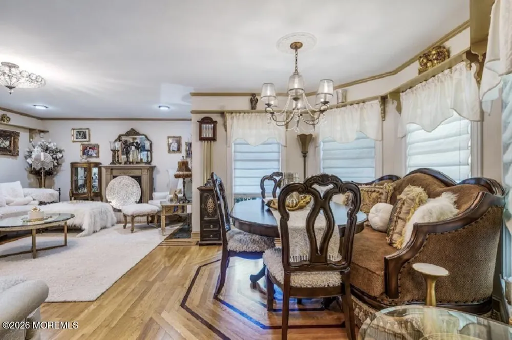 410 Thompson Avenue Middletown, NJ 07748